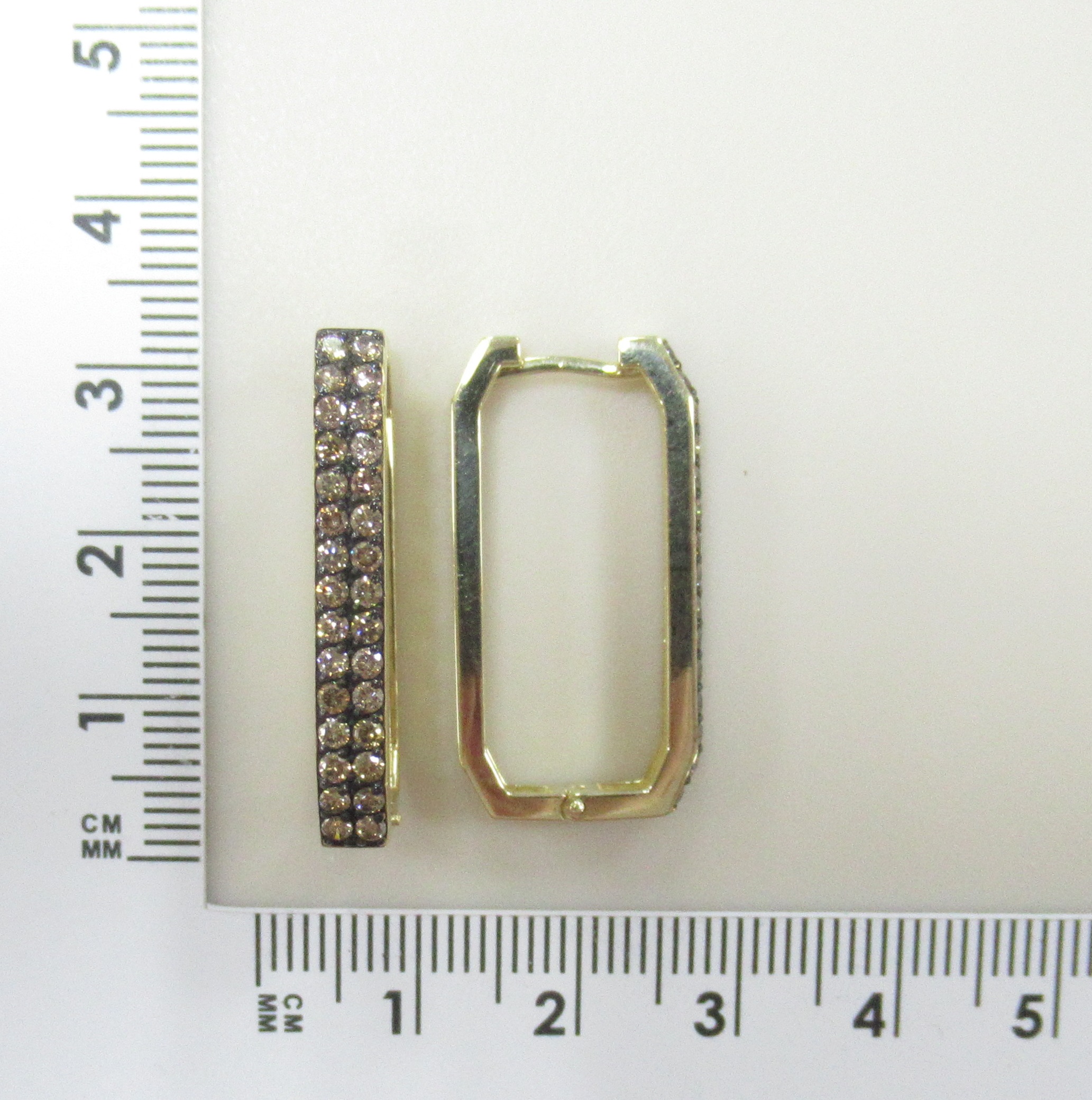10519-000109 Серьги (Au 585)